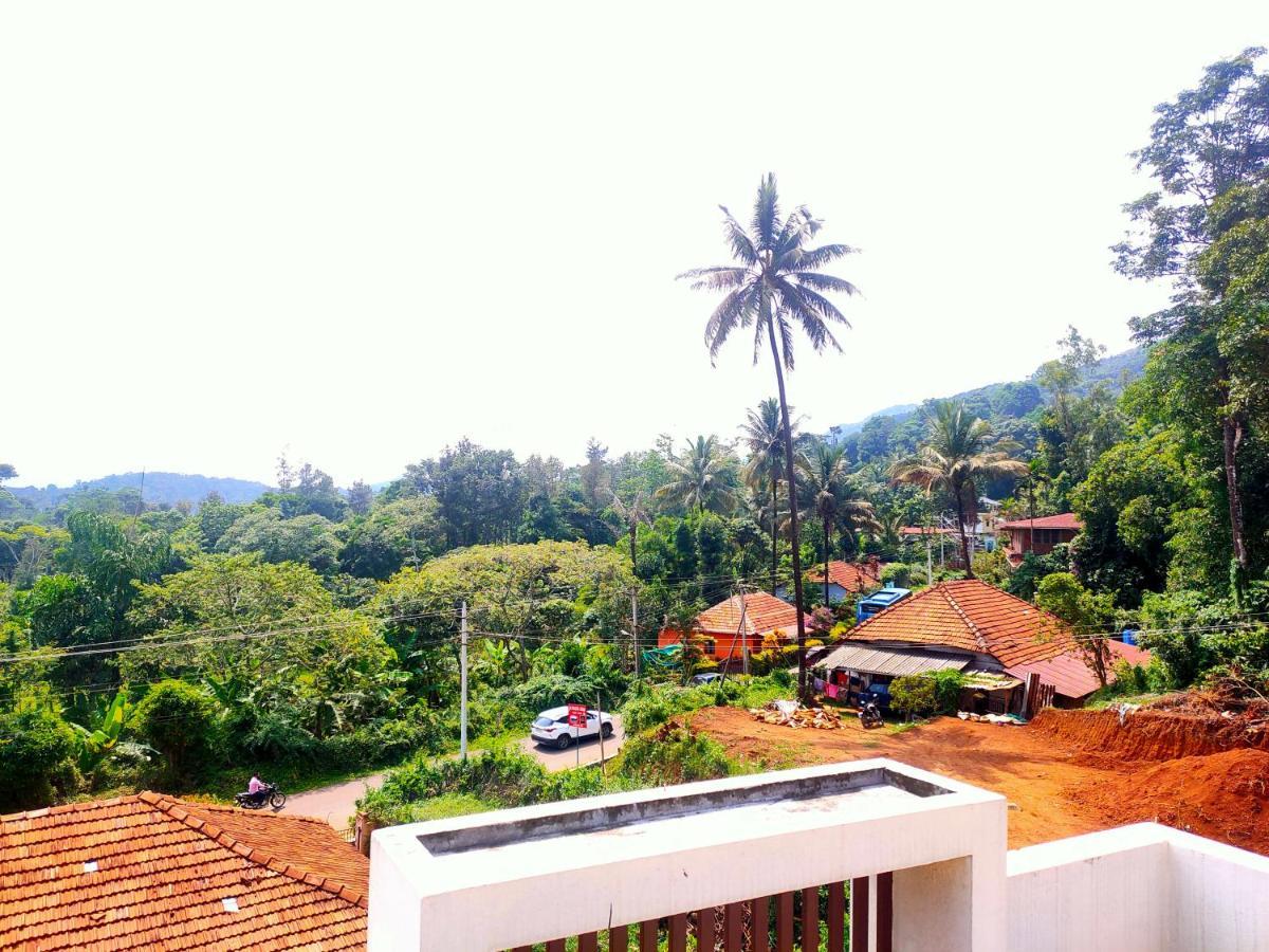 Empra Exotica Lägenhet Madikeri Exteriör bild